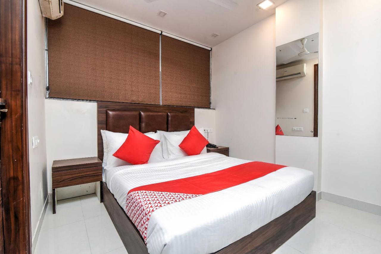 Oyo 81042 Rajput Resort Patiala Bagian luar foto