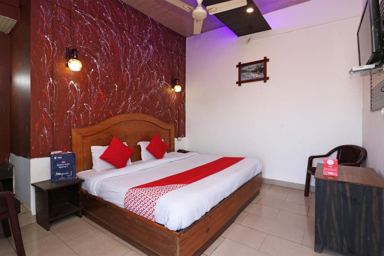 Oyo 81042 Rajput Resort Patiala Bagian luar foto