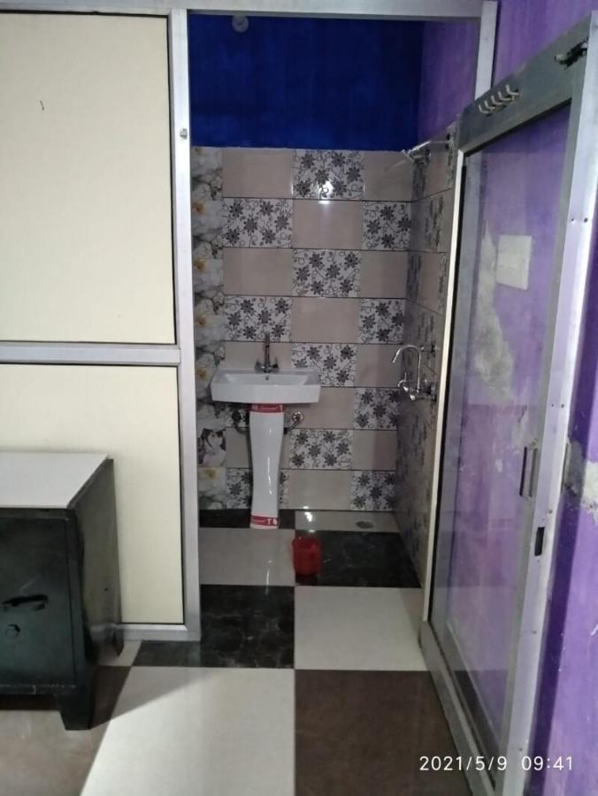 Oyo 81042 Rajput Resort Patiala Bagian luar foto